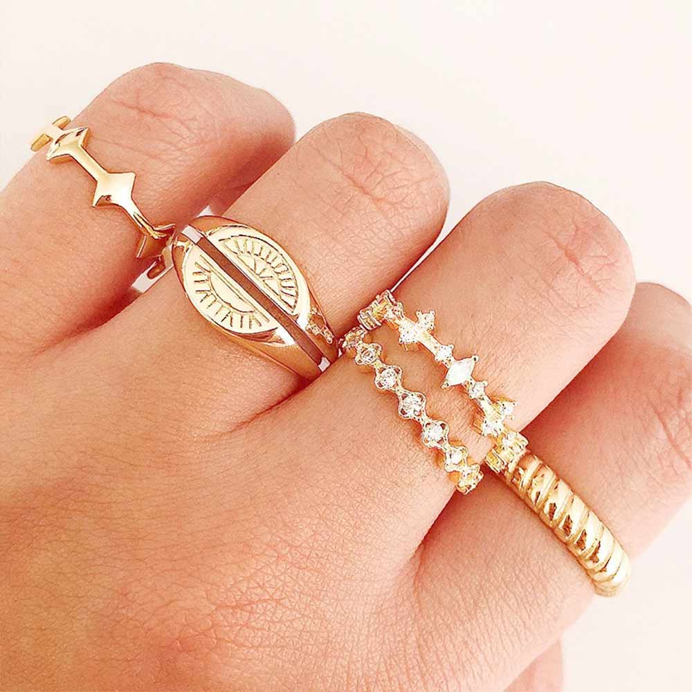 Croissant Band Ring in Silver