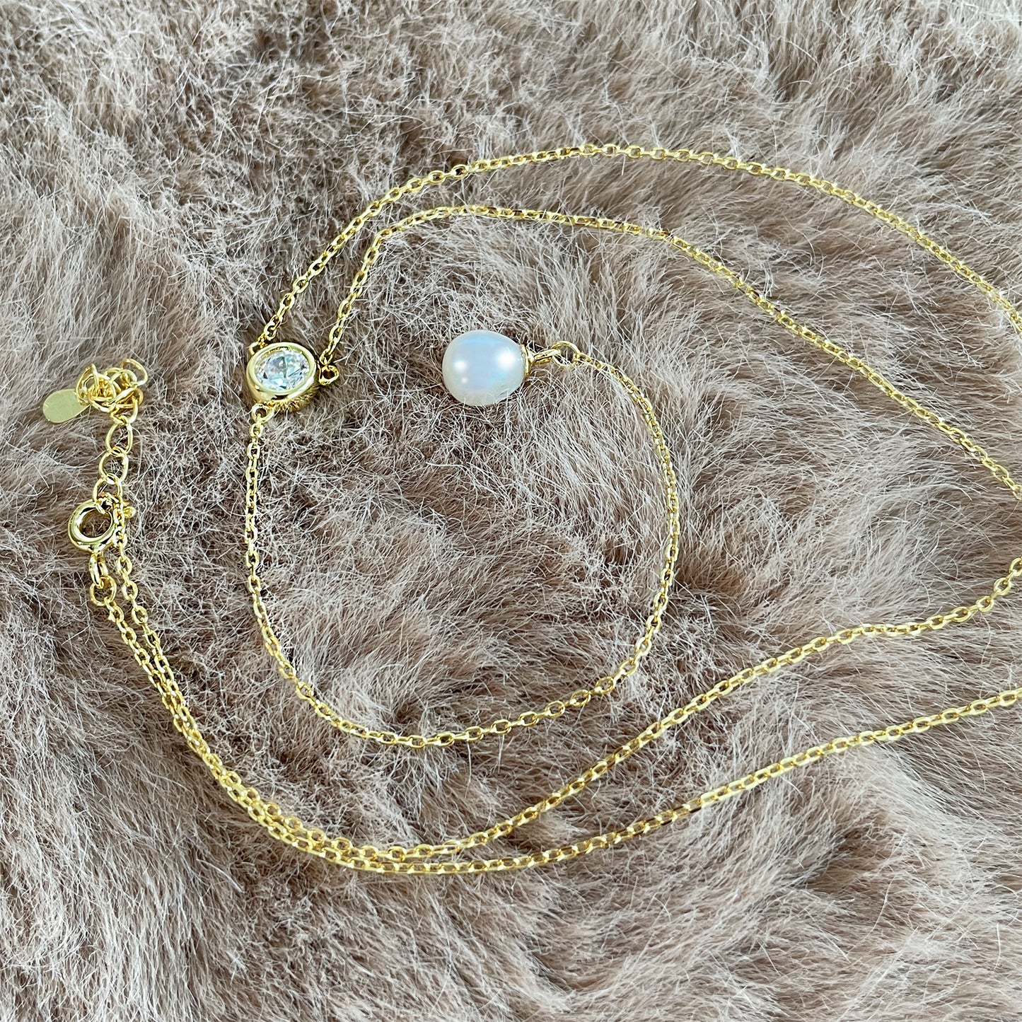 Pearl Drop Necklace in Gold