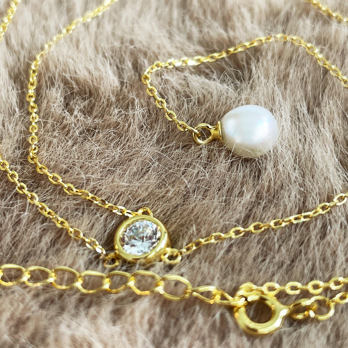Pearl Drop Necklace in Gold