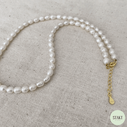 Pearl Necklace in Gold