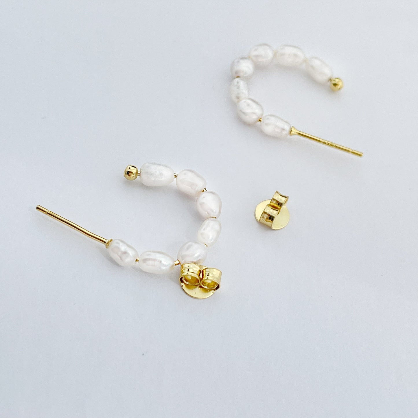 Flora Pearl Hoop Earrings in Gold