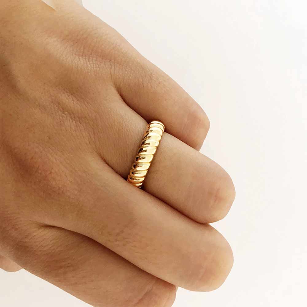 Croissant Band Ring in Silver