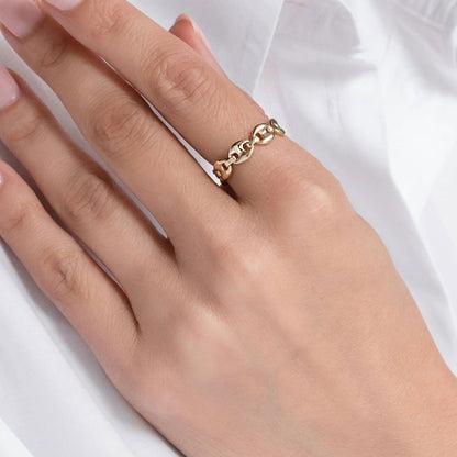 Oval Chain Link Ring in Gold