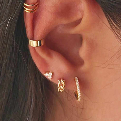 Chain Huggie Hoop Earrings in Gold