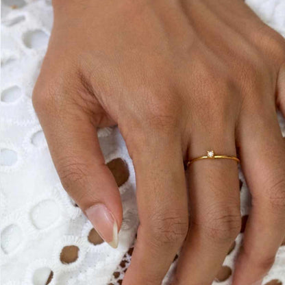 Solitaire Opal Ring in Gold