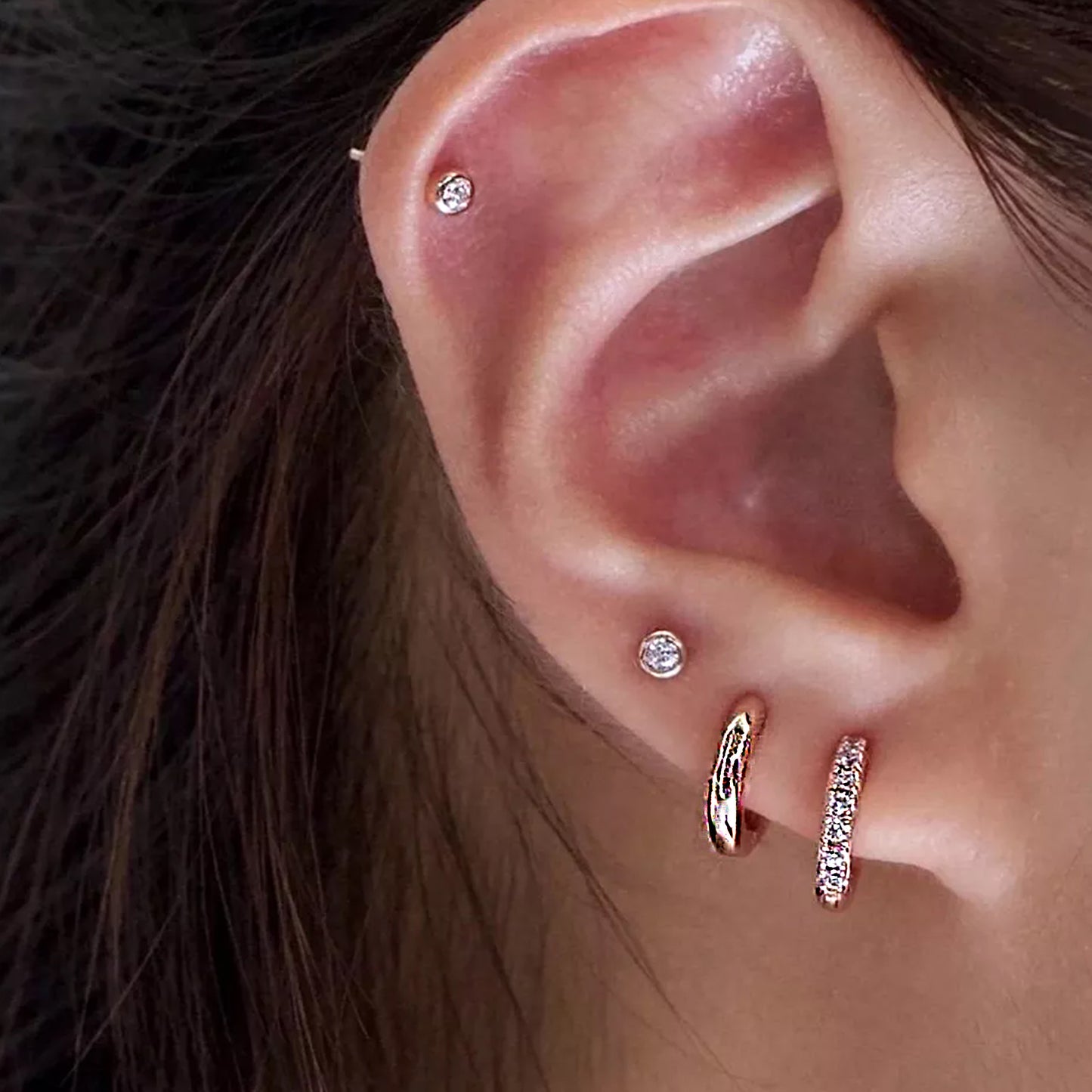 Hoop Earrings with Cubic Zirconia in Gold