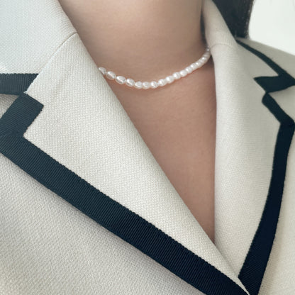 Pearl Necklace in Gold