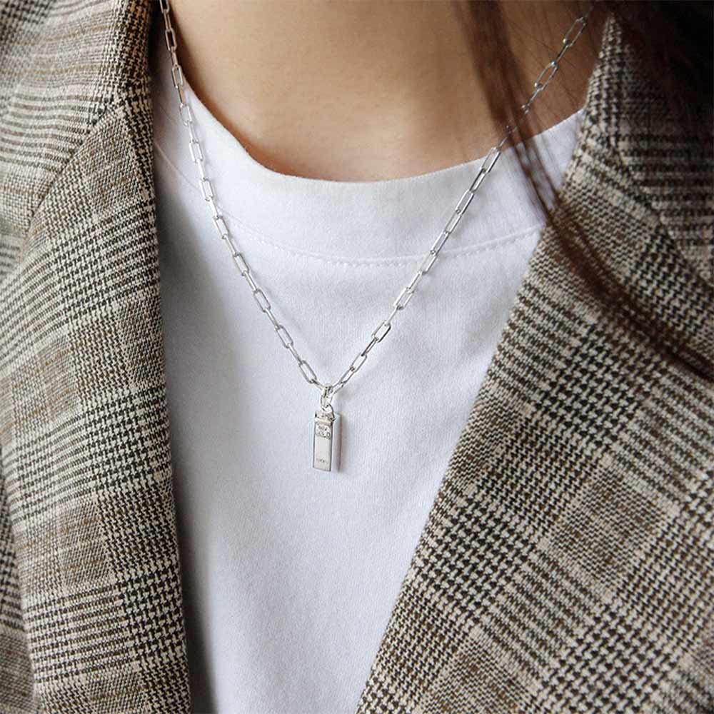 Gold Bar Chain Necklace in Silver