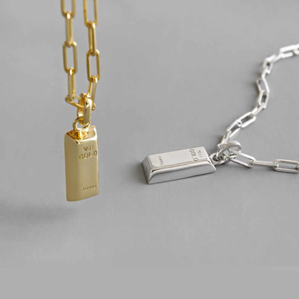 Gold Bar Chain Necklace in Gold
